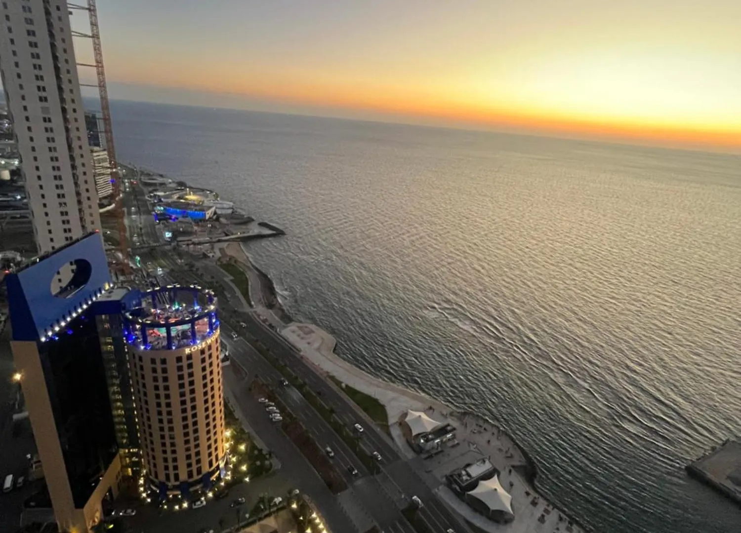 شقة باأطلالة بحرية برج الجوهره داماك Damac Aljawharah Tower Jidda