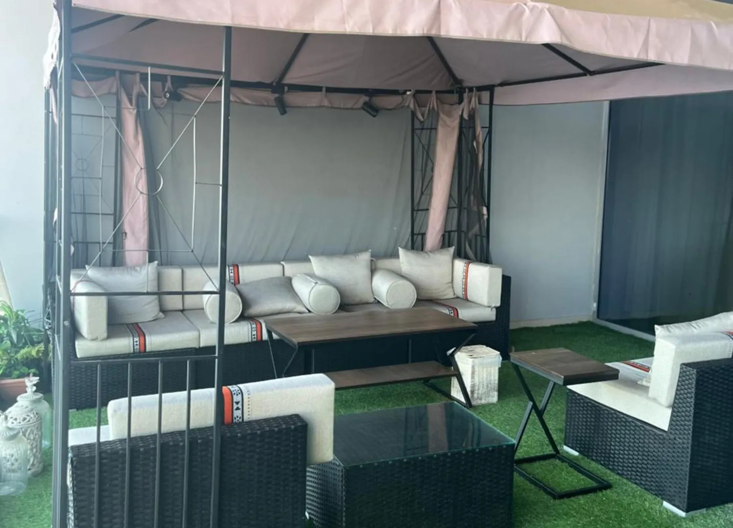 شقة باأطلالة بحرية برج الجوهره داماك Damac Aljawharah Tower Jidda Saudiarabien